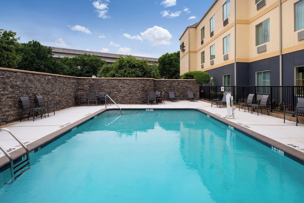 Fairfield Inn & Suites by Marriott Arlington Six Flags - photo 29