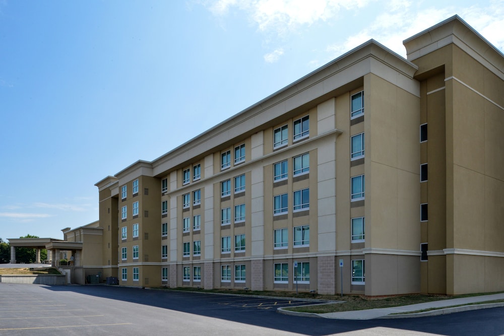 Holiday Inn Martinsburg by IHG - photo 62