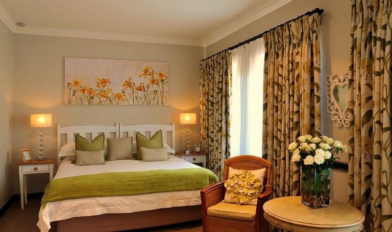 Oliver s Restaurant & Lodge