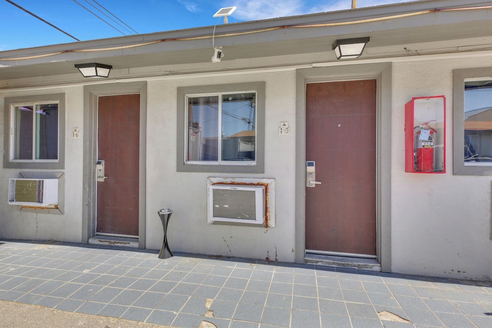 Desert Moon Motel - photo 49