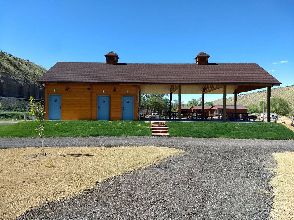 Castle Gate RV Park - photo 24