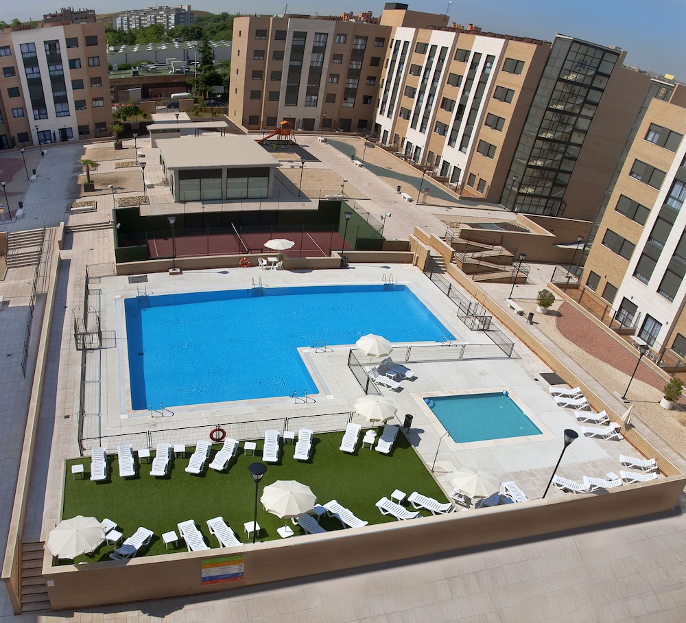 Compostela Suites Apartments Madrid hotel