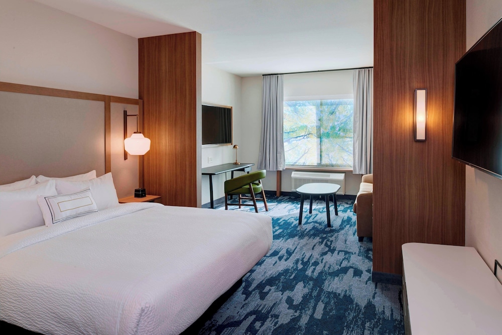 Fairfield Inn & Suites by Marriott Columbus IN - photo 11