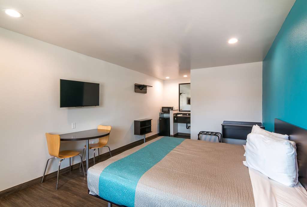 Motel 6 South El Monte CA Los Angeles - photo 12