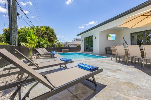 Villa Del Mare at The Beach w 4 En suites — 4-Star Luxury Hotel in Naples, United States