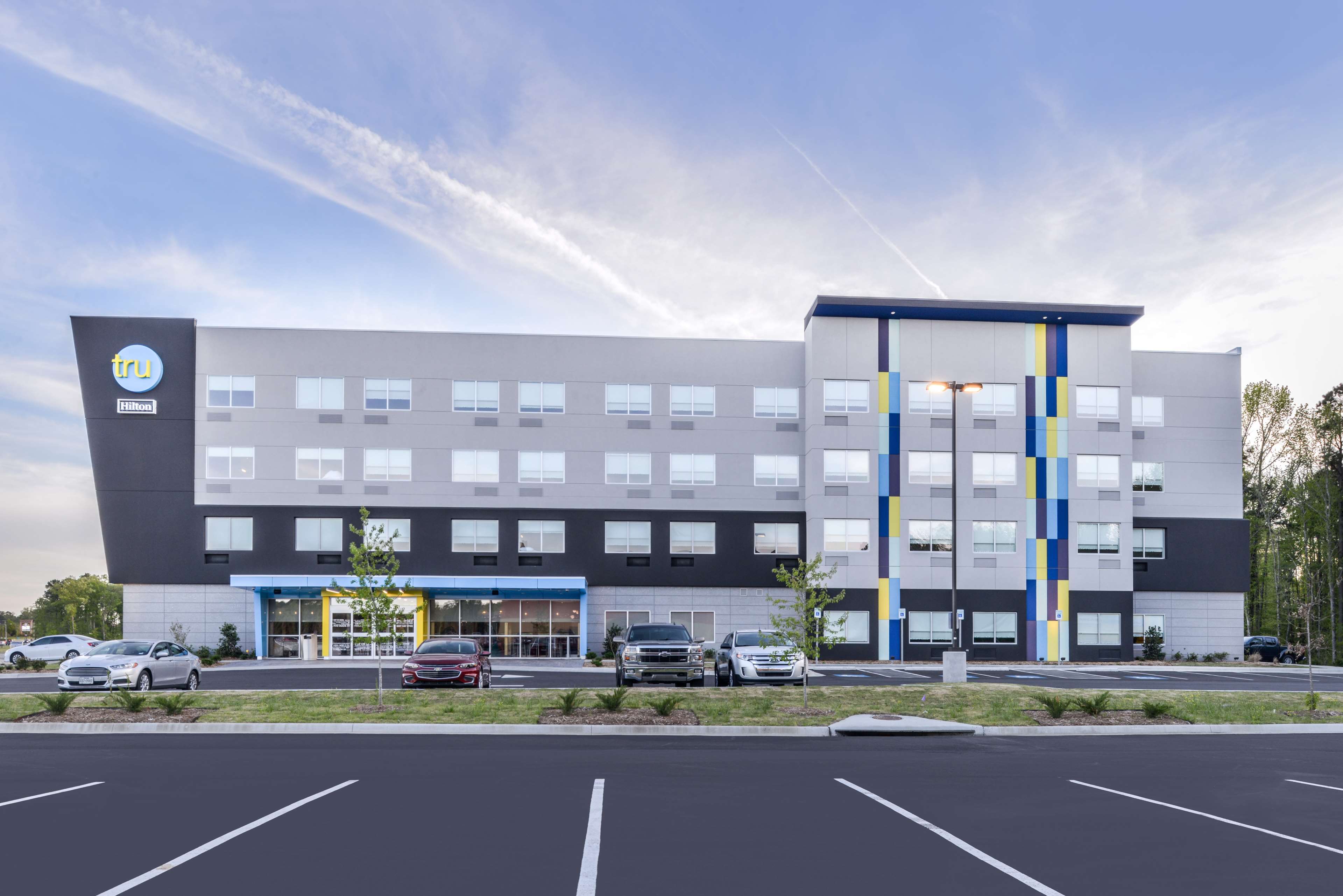 Tru by Hilton Little Rock West - photo 4