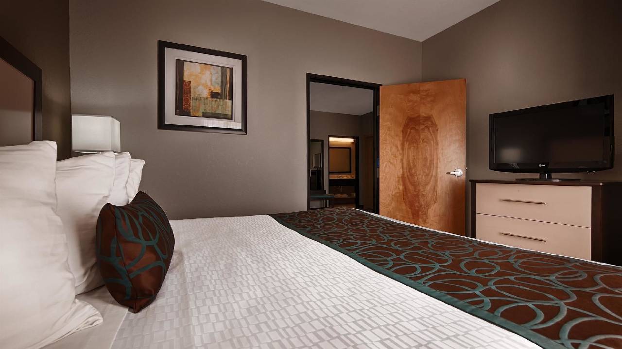 Best Western Plus Magee Inn And Suites - photo 18