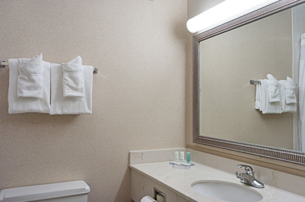 Cincy Hotel - photo 8