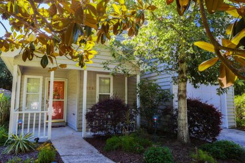 Green Whale in Charleston, United States