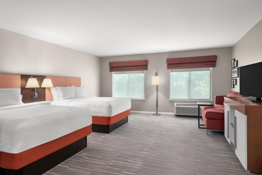 Hampton Inn & Suites Fresno - photo 15