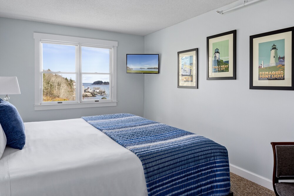 East Wind Inn on the Water - photo 11