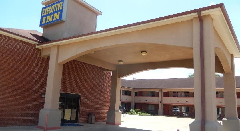 Executive Inn - carbon neutral hotel in Bay