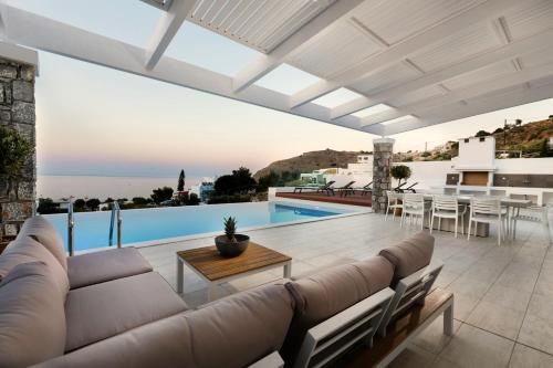 Villa Serene with swimming pool in Lindos — 4-Star Luxury Hotel in Rodos, Greece