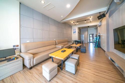 安平 宅17包棟 Ktv 民宿 X 户外烤肉區 依人數開放房型 in Tainan, Republic of China Taiwan