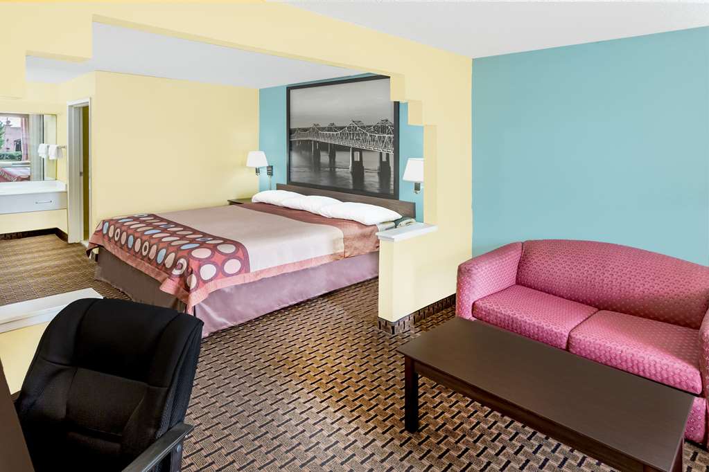 Super 8 by Wyndham Madison Ridgeland Area - photo 11