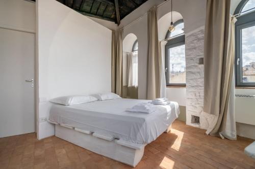 Torre Subrosa vasca in camera cromoterapia — 4-Star Luxury Hotel in Viterbo, Italy