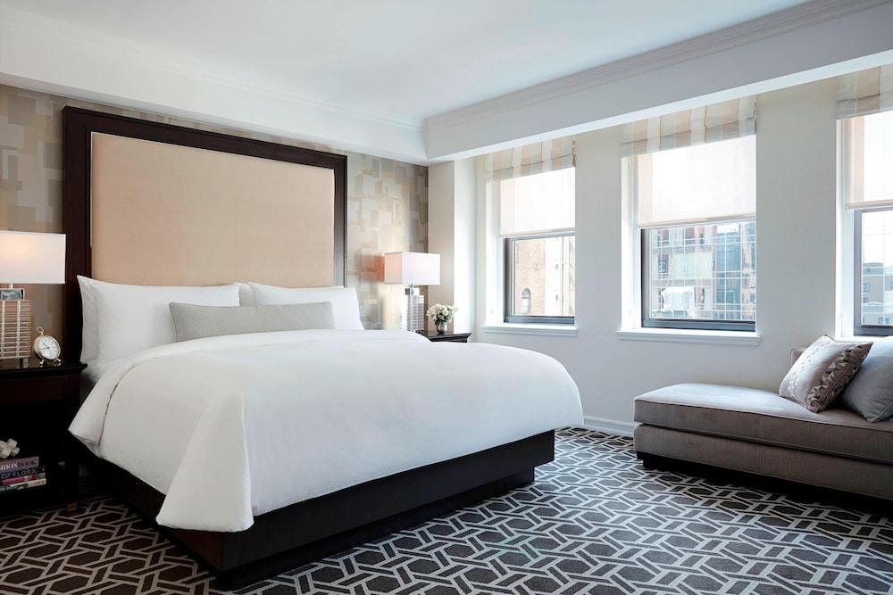 JW Marriott Essex House New York - photo 9