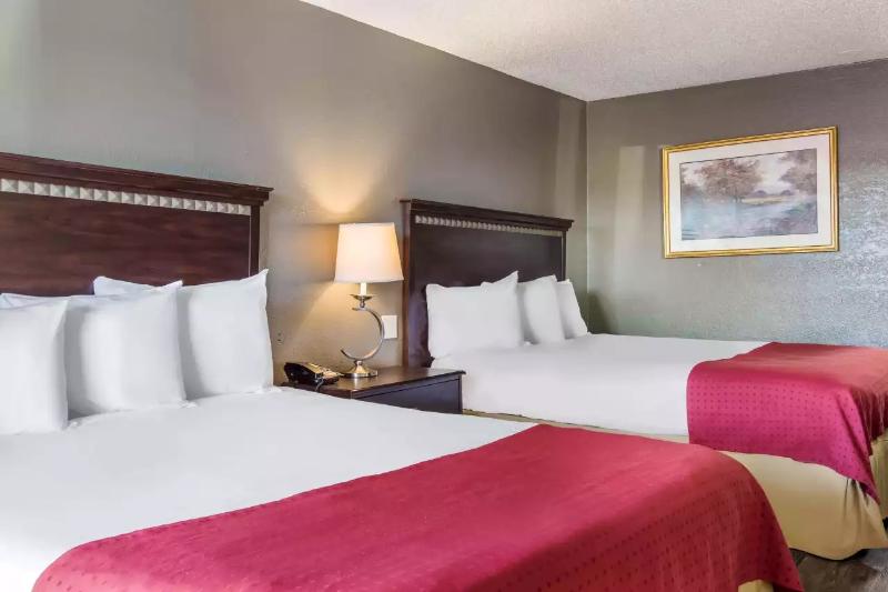Rodeway Inn Canton - photo 25