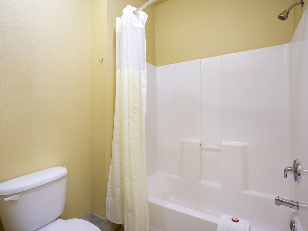 Oyo Hotel Valley View Tx I 35 - photo 20