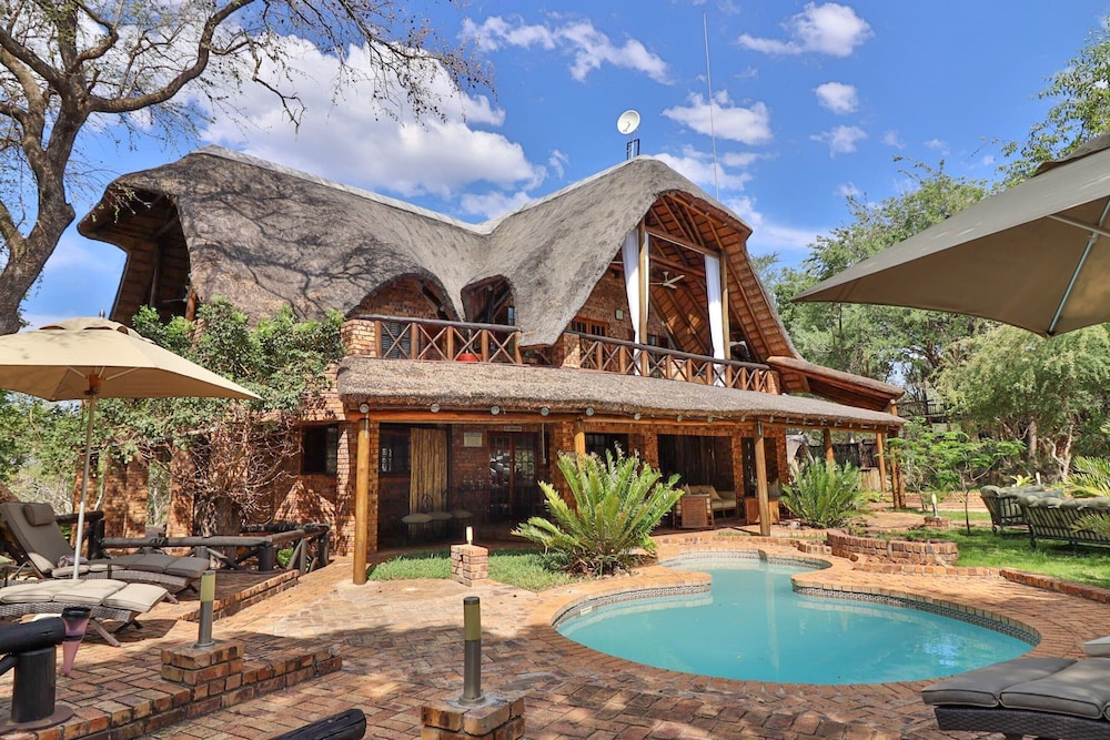 Kruger Riverside Lodge No Load shedding — 4-Star Luxury Hotel in Mpumalanga, South Africa