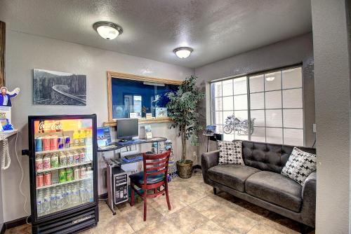 Days Inn by Wyndham Lolo Missoula Area - photo 21
