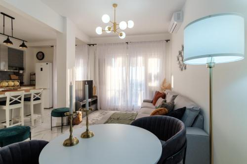Home is — 4-Star Luxury Hotel in Thessaloniki, Greece