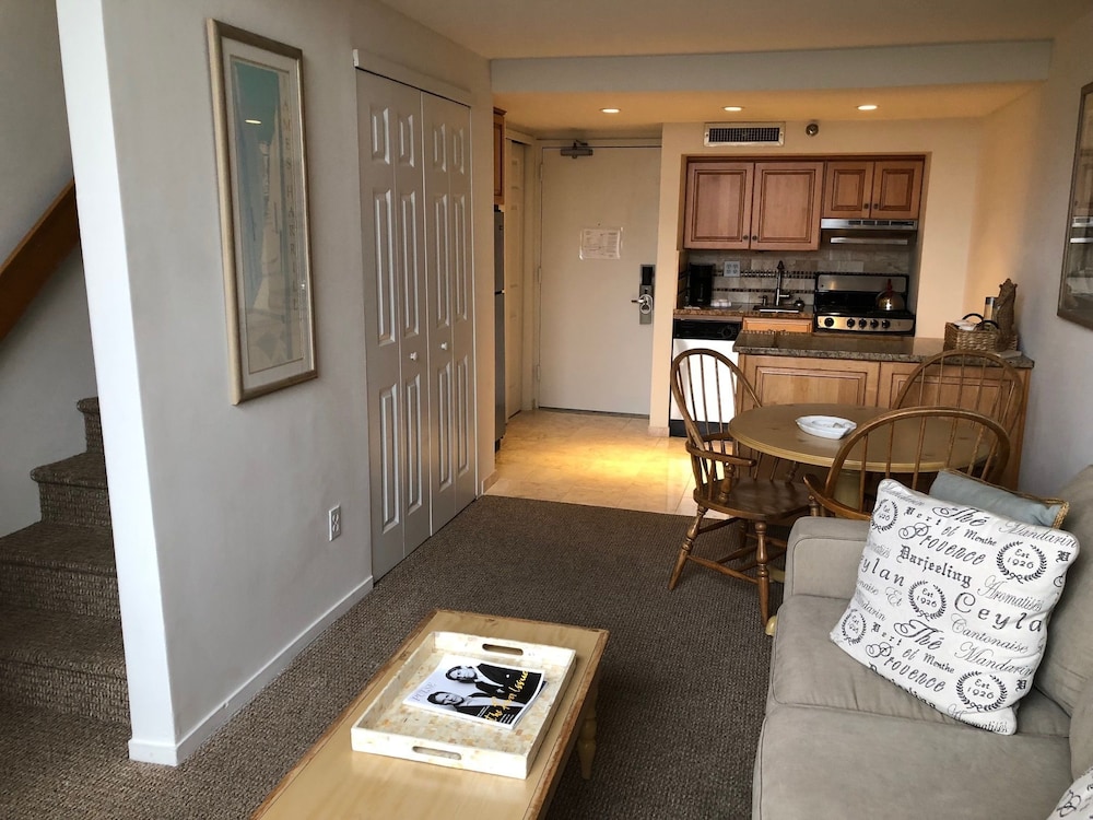 Montauk Manor - photo 36