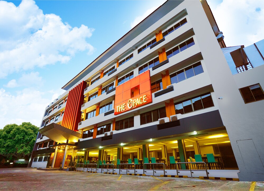 The Space Hotel Chiangrai — 4-Star Luxury Hotel in Chiang Rai, Thailand