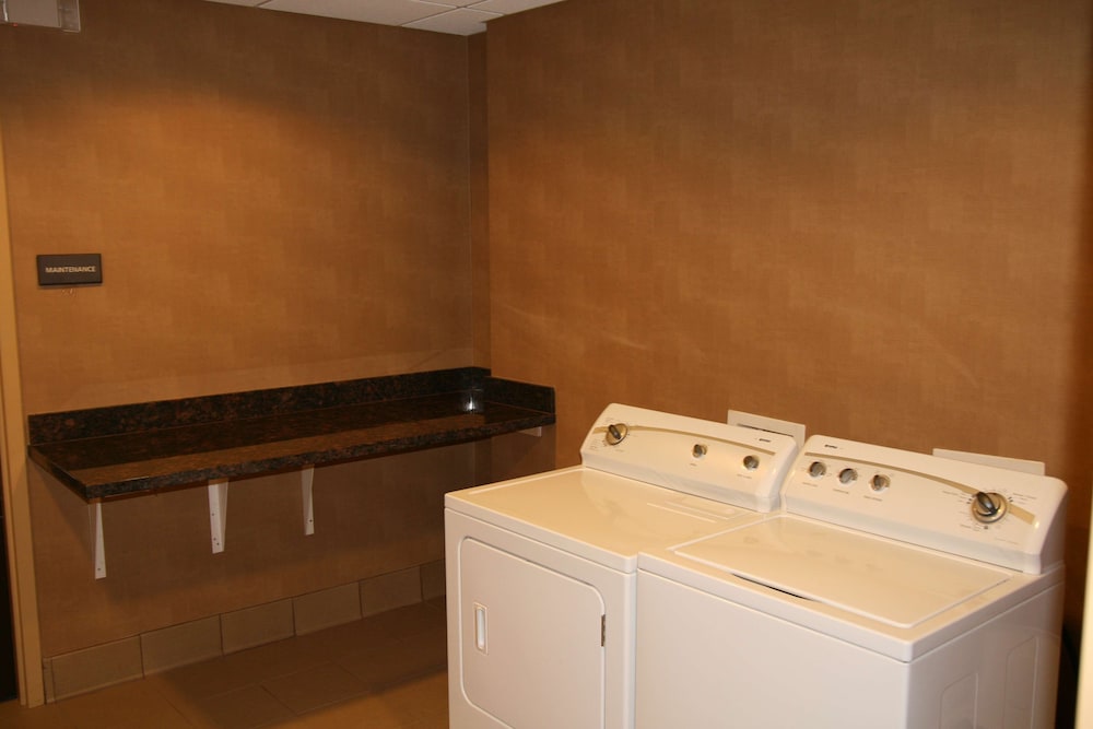 Hampton Inn & Suites Lebanon - photo 38