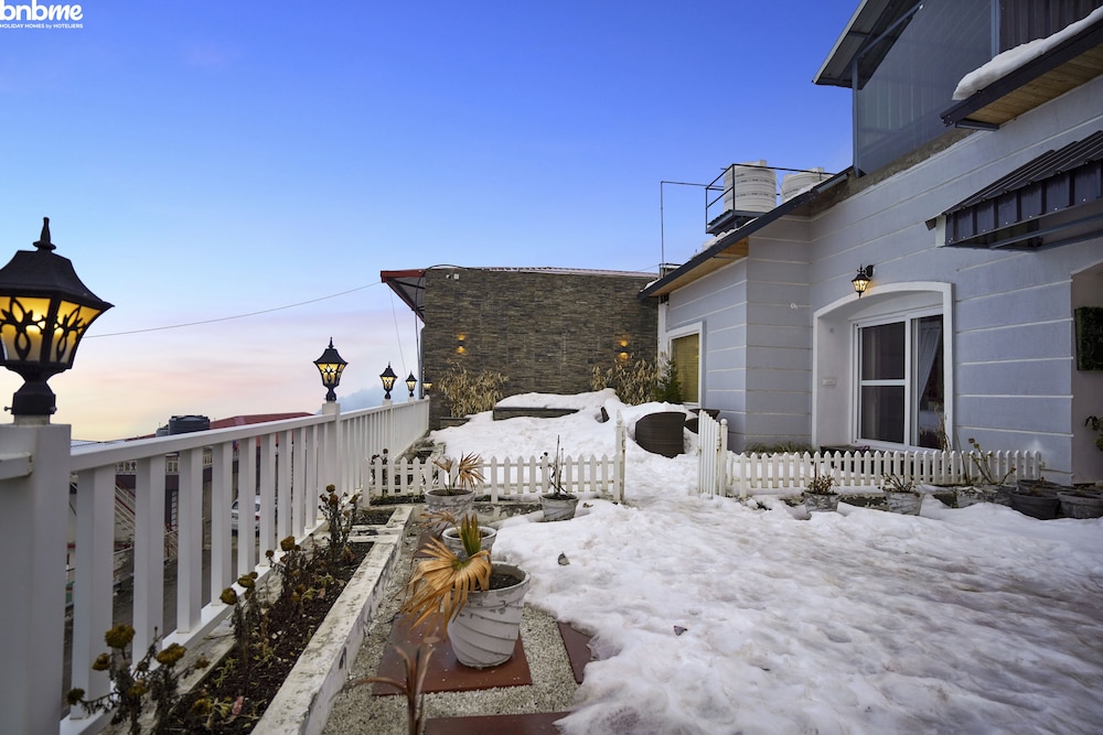 3B Barefoot 01 by bnbmehomes in Dehra Dun, India