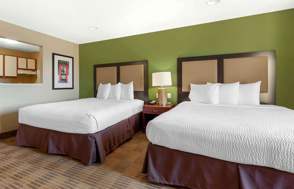 Extended Stay America Select Suites Rockford State Street - photo 12