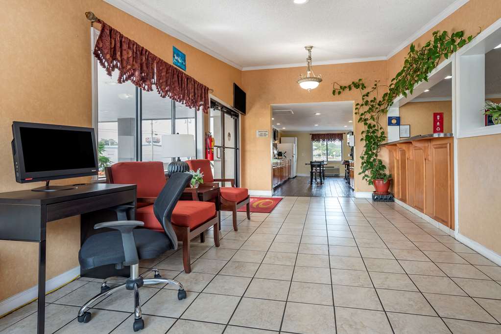 Econo Lodge Oxford near Choccolocco Park - photo 10
