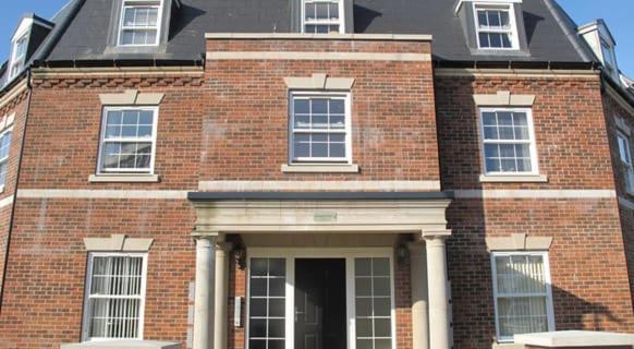 Seaside View Apartment Sunny bright two bedroom apartment Lift inside