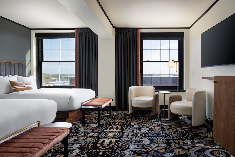 LaSalle Boutique Hotel - photo 50