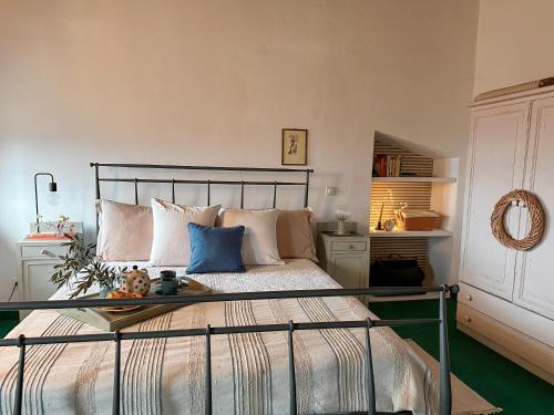 Cà Renzon stanza in rustico di campagna vicino al Lago — hotel in Caprino Veronese