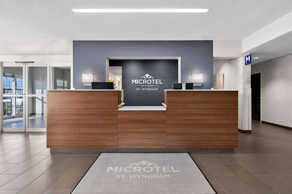 Microtel Inn & Suites by Wyndham Sweetwater - photo 8