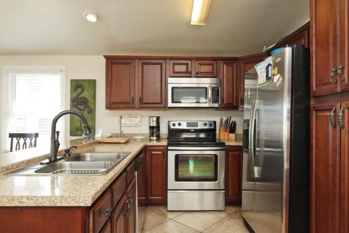 This Is It by Oak Island Accommodations - photo 18