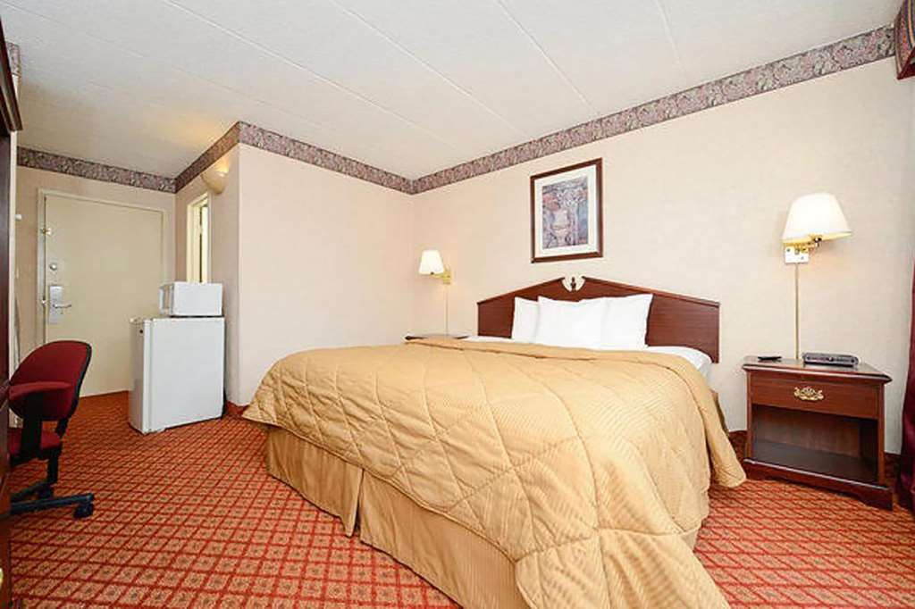 Baymont by Wyndham Northwood - photo 11