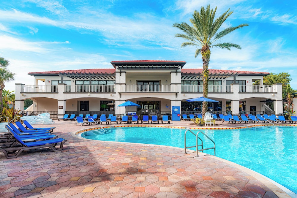 FantasyWorld Resort - carbon neutral hotel in Kissimmee
