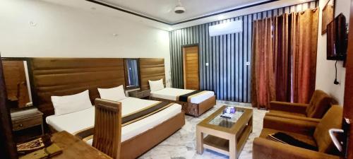 Pakeeza One Hotel - last minute hotel in Lahore