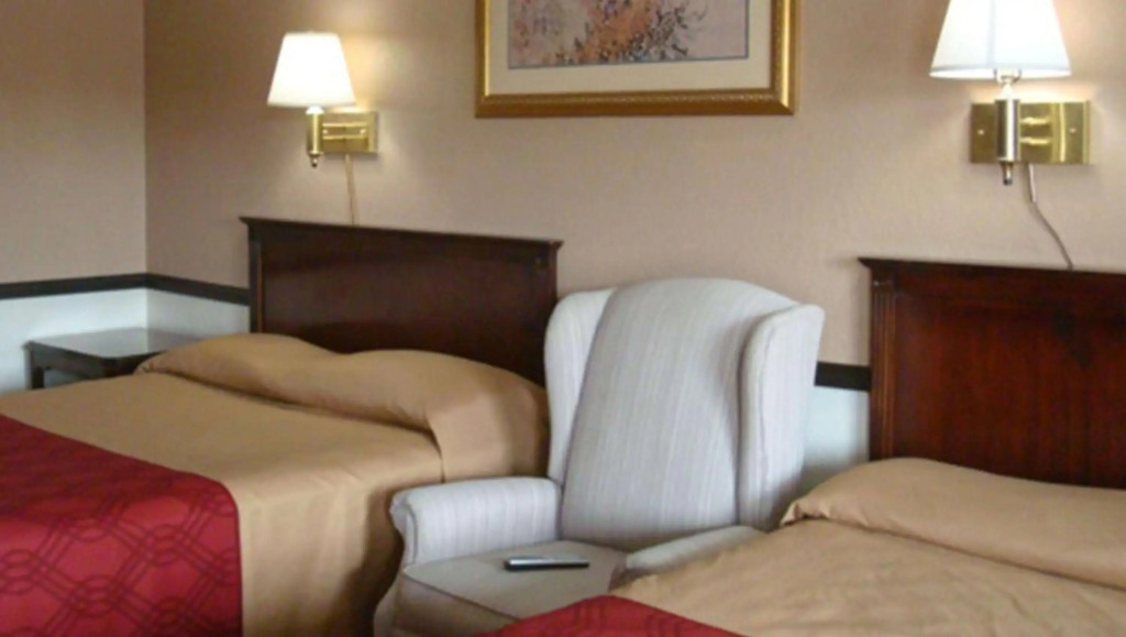 New Haven Inn - photo 16