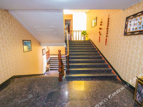 Laifeng Hotel - last minute hotel in Leshan