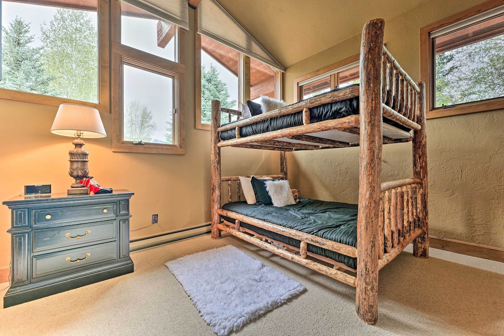 Luxe Sun Valley Retreat with Hot Tub 3 Mi to Resort - photo 4