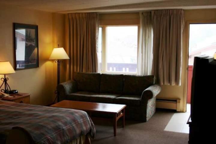 Lionshead Inn - photo 11