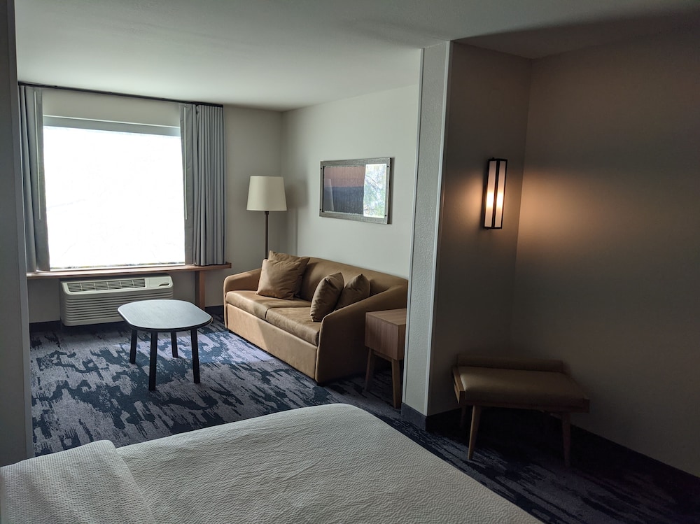 Fairfield Inn & Suites by Marriott Lincoln Crete — hotel in Crete