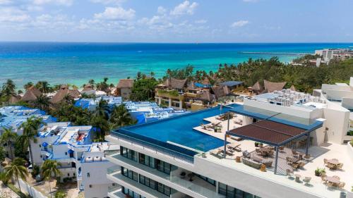 Luxury 3 BR Condo with Ocean View & Pool Marila 503 — 4-Star Luxury Hotel in Playa Del Carmen, Mexico