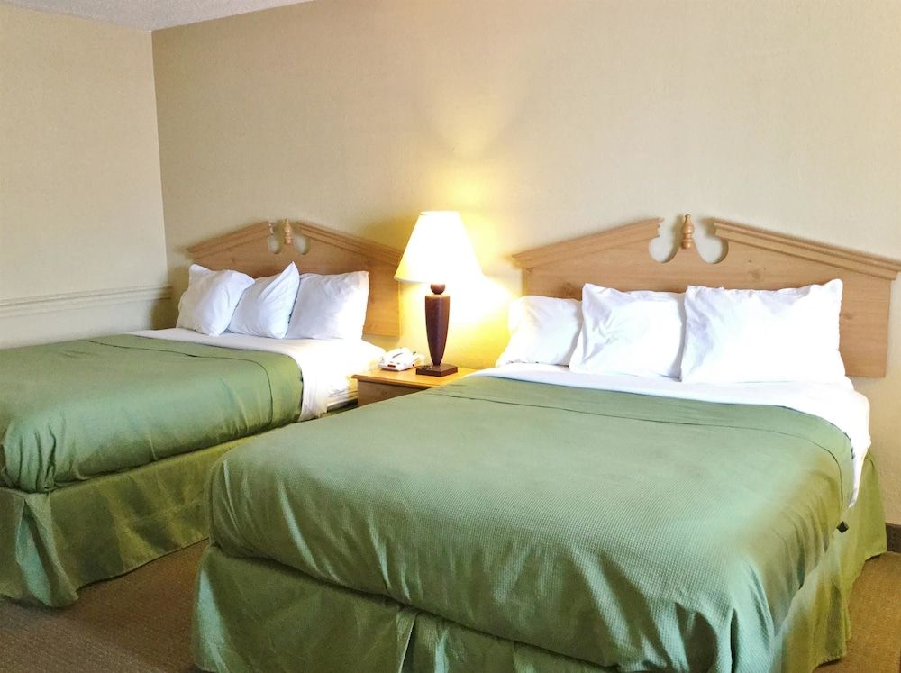 Americas Best Value Inn and Suites Conway - photo 6