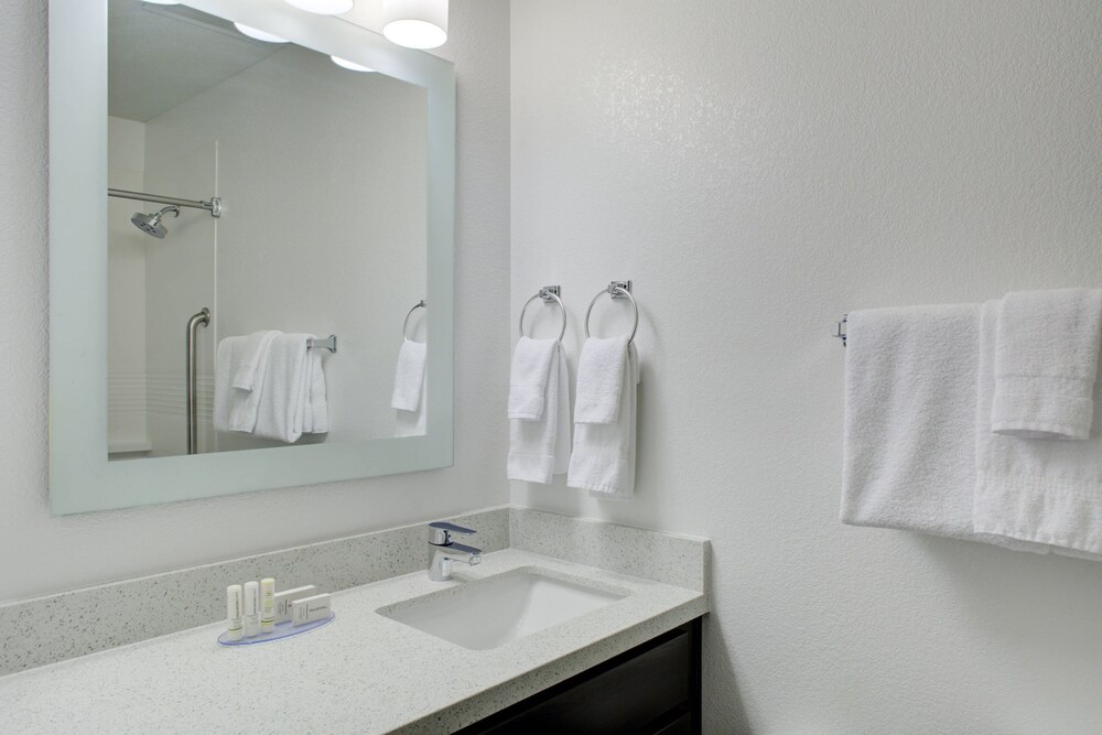 TownePlace Suites by Marriott Wichita East - photo 11