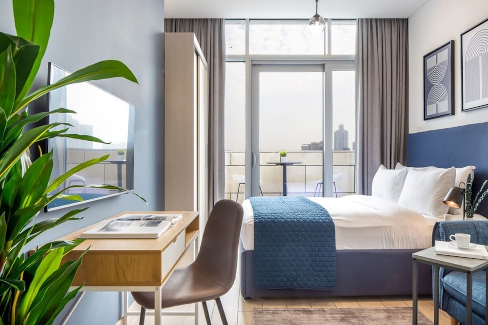 Silkhaus modish studio with Burj Khalifa view pool access — 4-Star Luxury Hotel in Dubai, United Arab Emirates