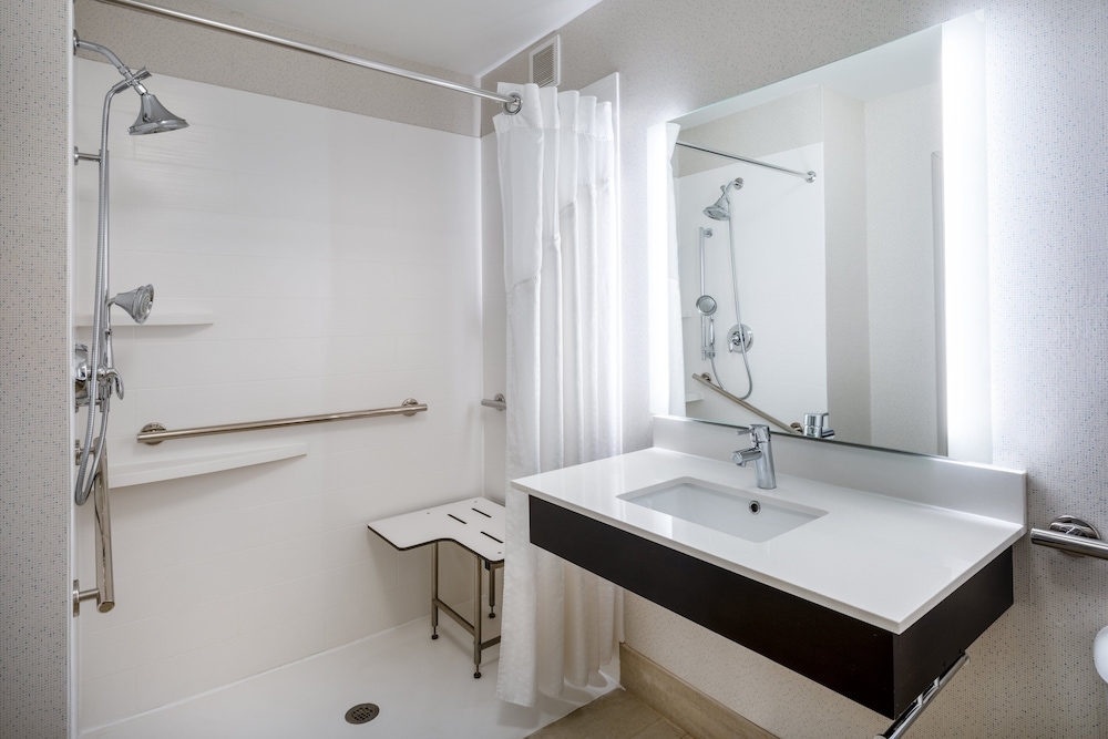 Holiday Inn Express Corydon by IHG - photo 14